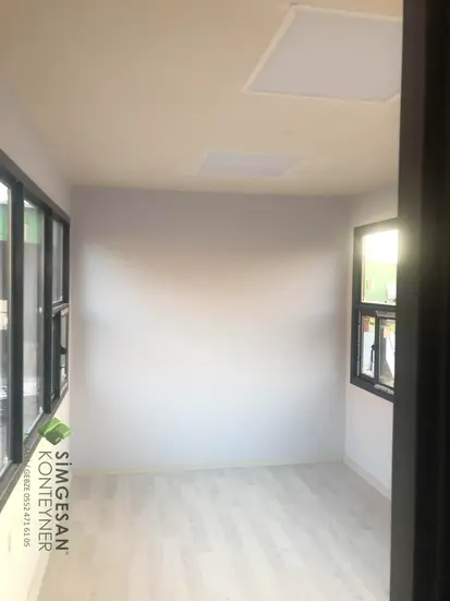 Laminat parke zeminli güvenlik kabini içi