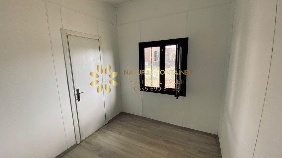 Küçük resim: Ahşap Verandalı Teraslı Evkonteyner