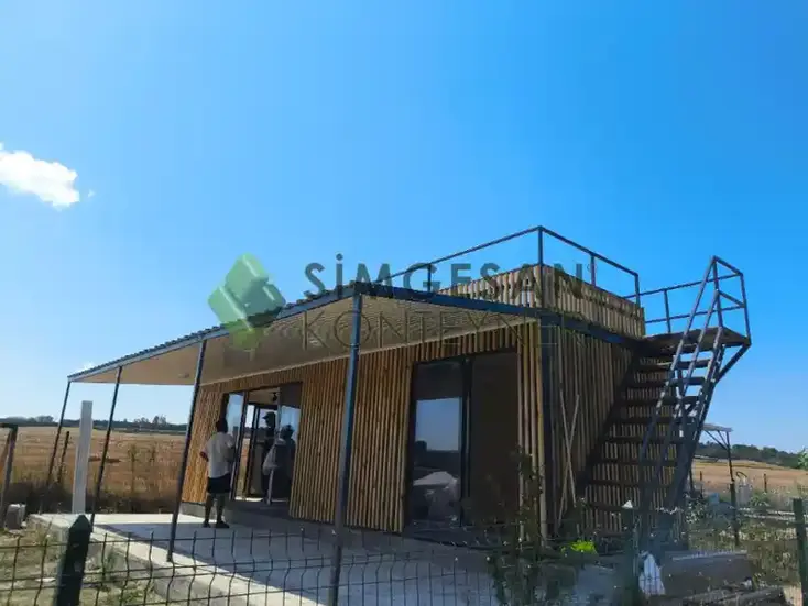 300x900 ahşap ev konteyneri dış cephe görüntüsü