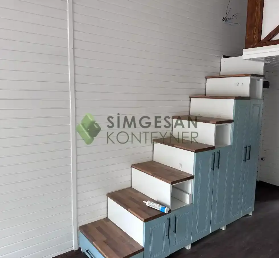 Loflu konteyner ev merdiven sistemi