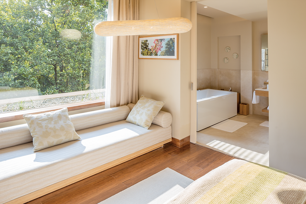 Ovaloid pendant light in living room-vana-india.png