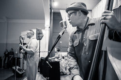 Johnny J & the Flat Foot Floogies
