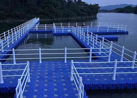 HDPE modular floating dock.jpg