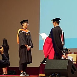 2018 Dong Woo graduate