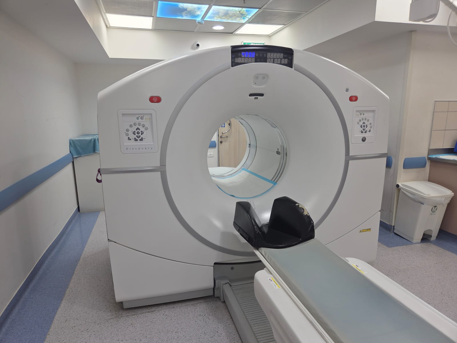 GE Discovery MI DR PET/CT for sale
