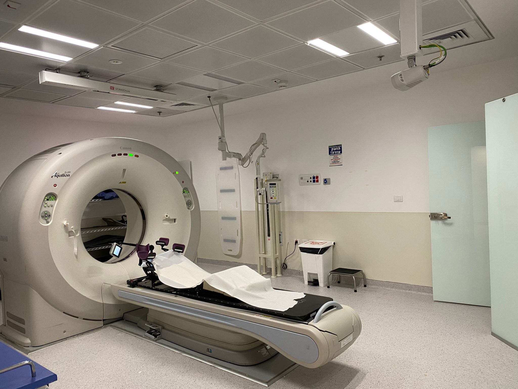 Toshiba Canon Toshiba AquilonLB MRI for sale