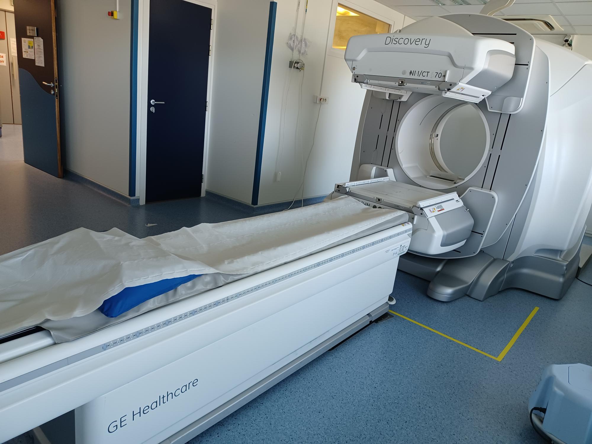 GE NM/CT DISCOVERY 670 Nuclear Medicine for sale