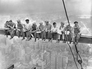 Charles Clyde Ebbets, Lunch atop a Skyscraper, 1932