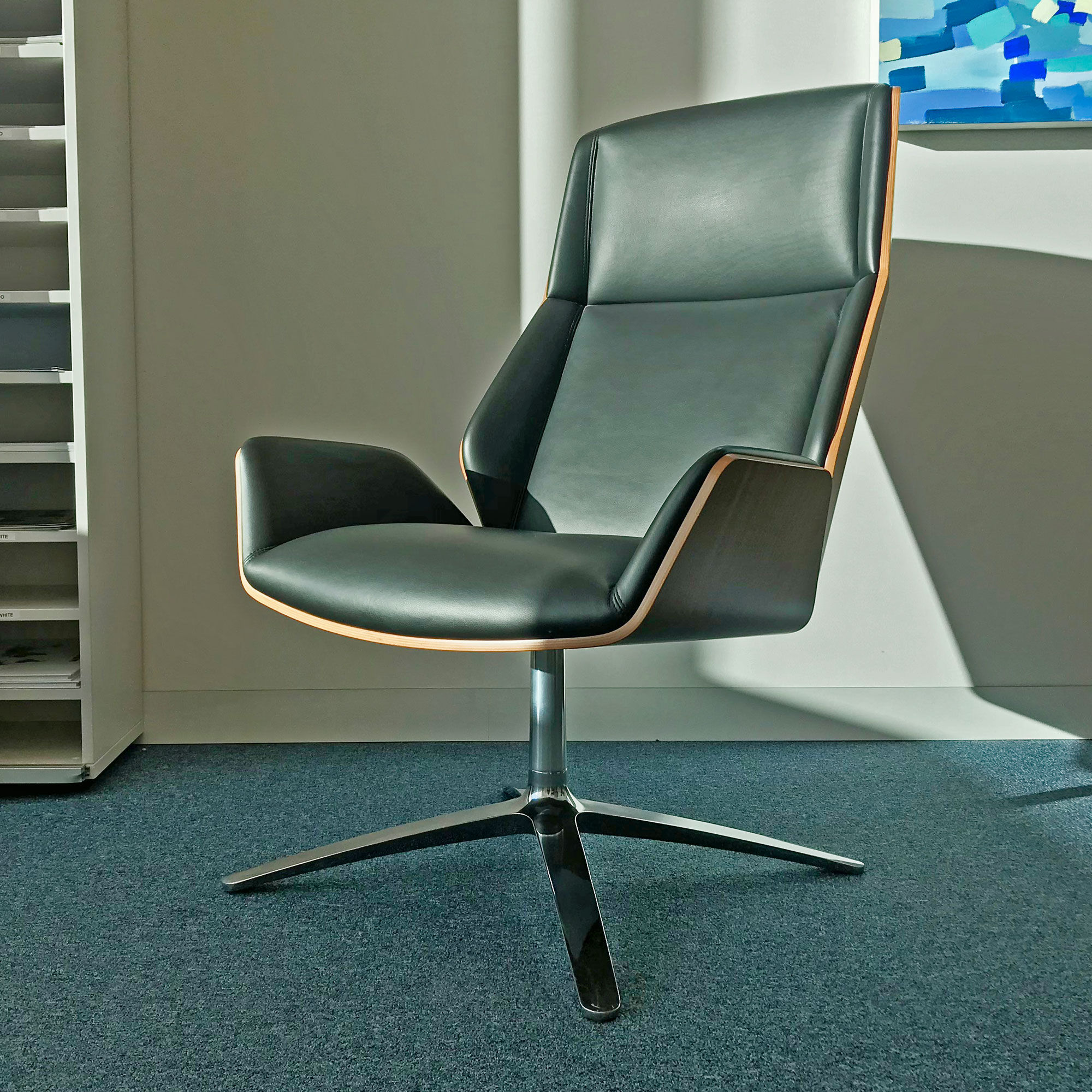 Kruze High Lounge Chair