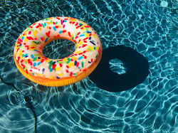 Sea Biscuits / Inflatable Donuts