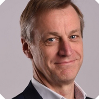Kevin Chapman - LinkedIn Headshot.png