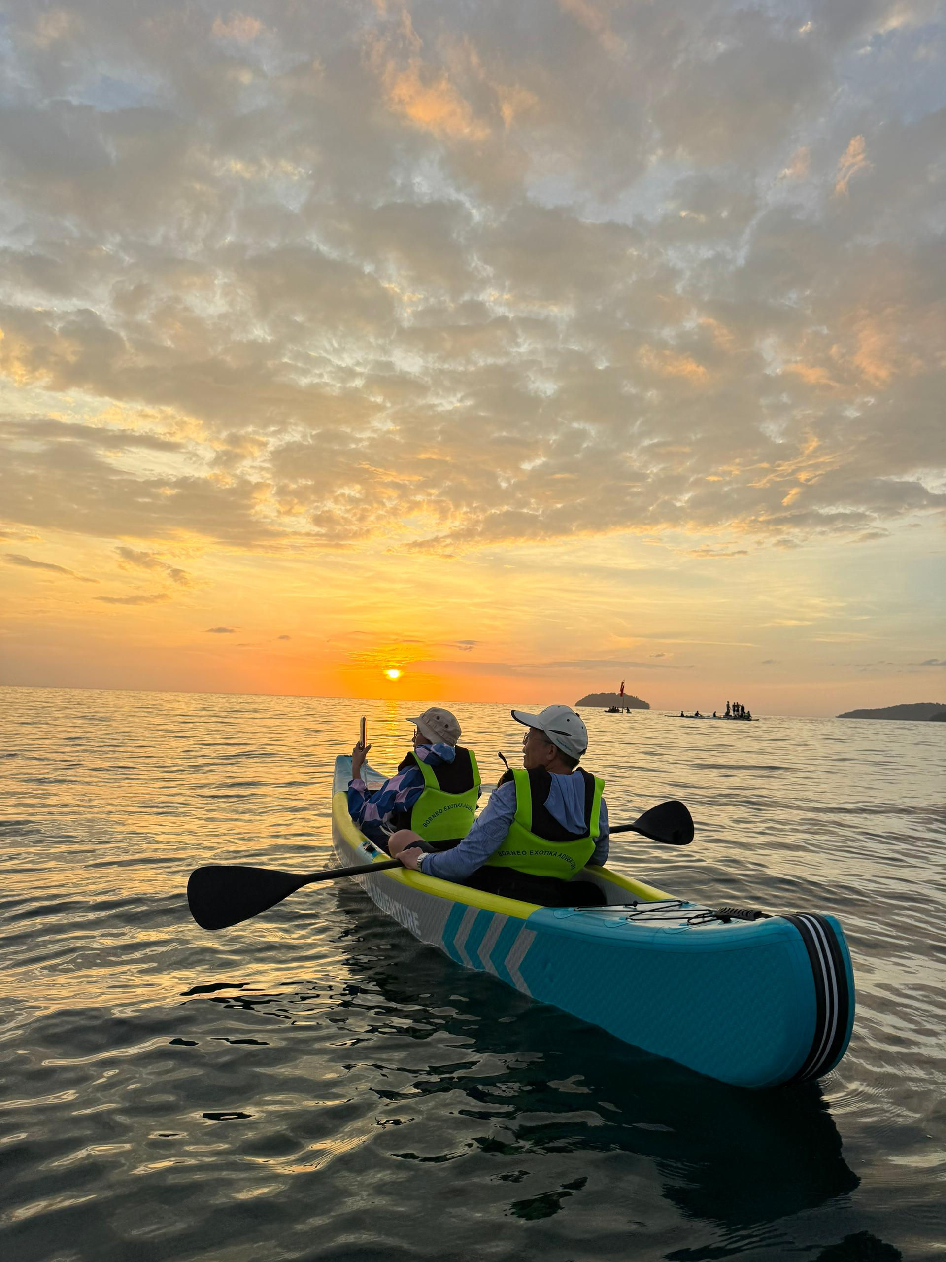 𝐊𝐚𝐲𝐚𝐤𝐢𝐧𝐠 𝐄𝐱𝐩𝐞𝐫𝐢𝐞𝐧𝐜𝐞