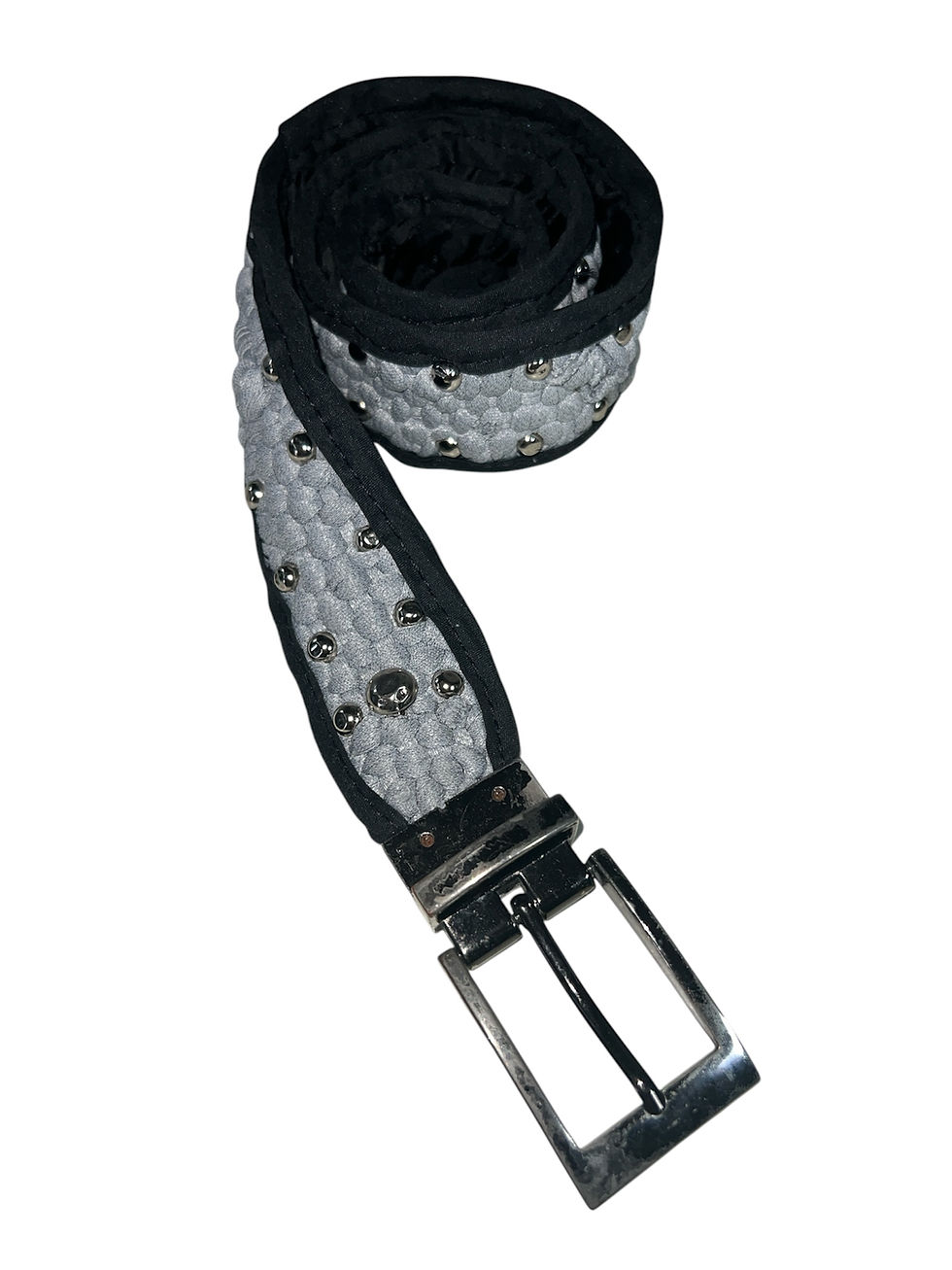 sustainable handwoven belt made from 2nd hand clothing and fabric scraps