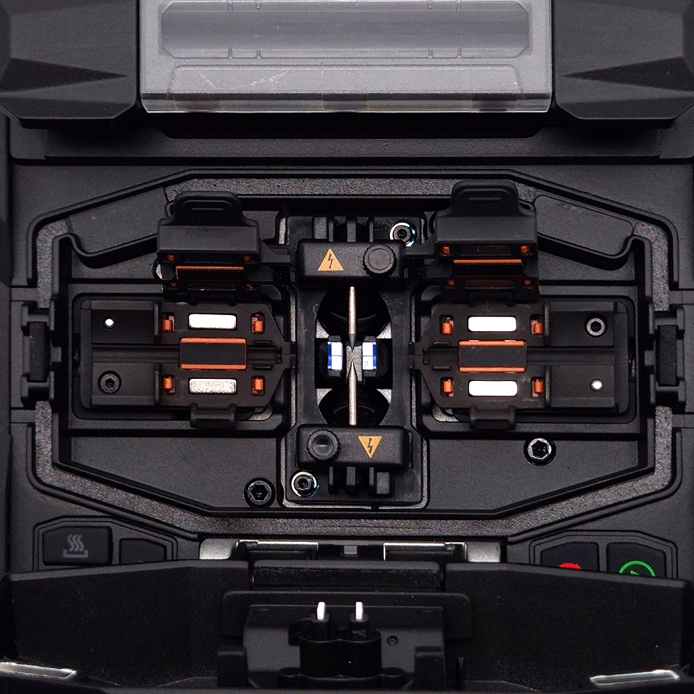 NetPeppers CFS200 fusion splicer