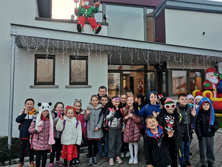 Christmas Fun- Ms. Lee's class