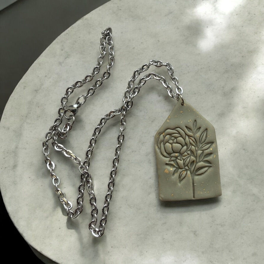 Thumbnail: Rose engraved necklace
