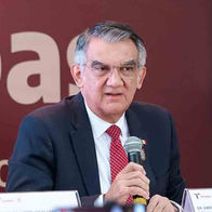 Américo Villarreal en una conferencia de prensa