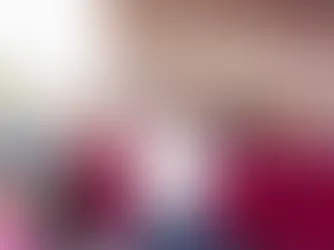 diputado arturo avila de morena en un evento al aire libre levantando la mano
