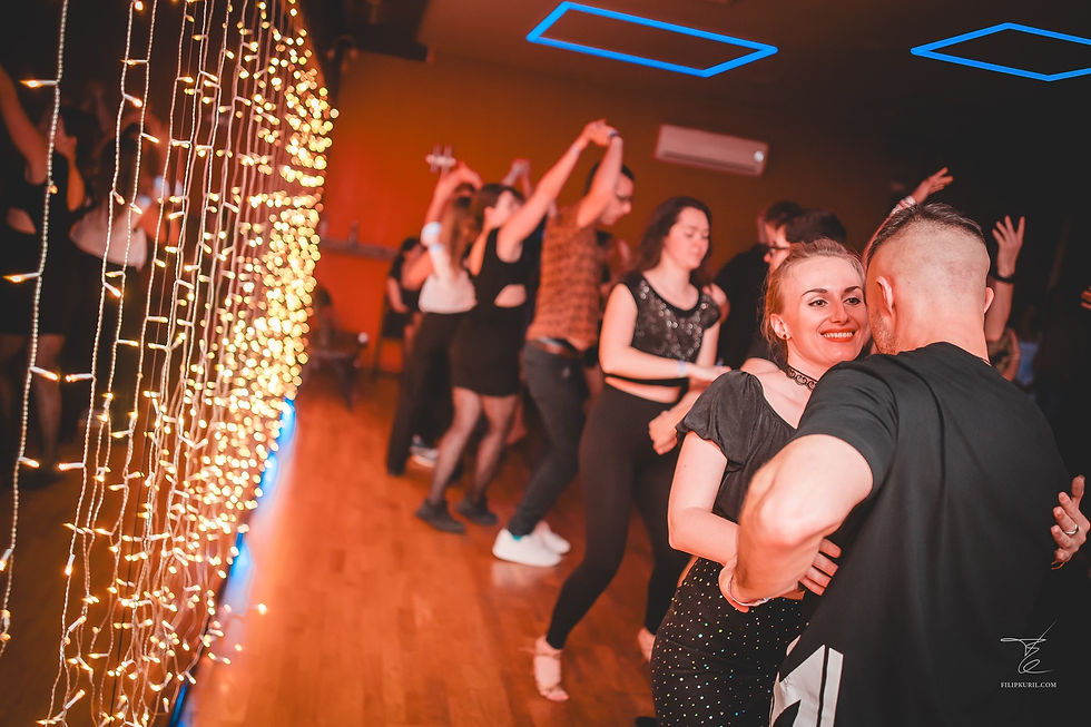 taneční párty tanců salsa bachata kizomba