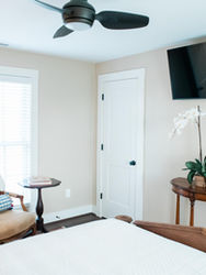 Second bathroom interior, The Neal House vacation rental near Paris KY