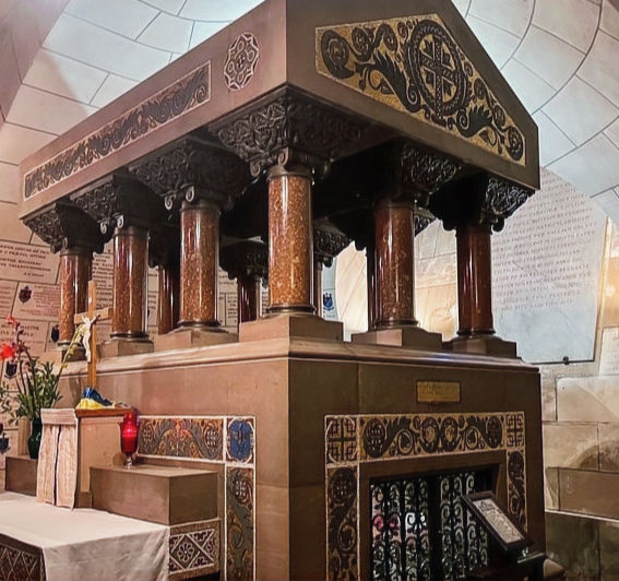 The tomb of St Martin in the new Basilica