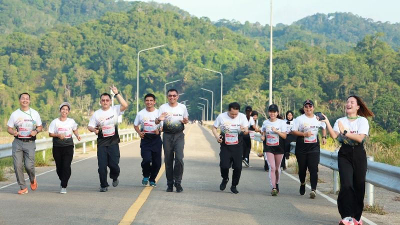 Phuket Charity Run Raises 150,000 Baht for Chalong Hospital