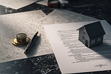 u8826469537_realistic_Korean_real_estate_legal_concept_image__a59db349-9364-49d1-9d49-3f49