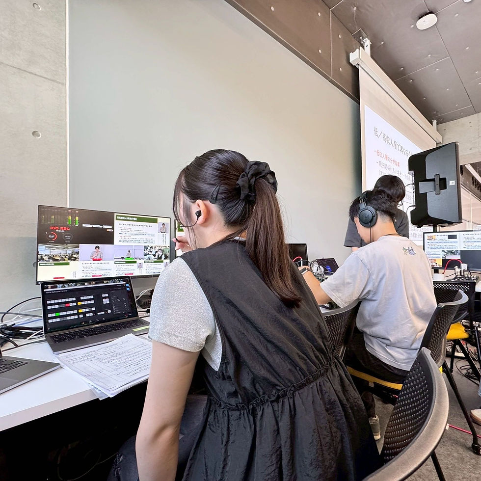 スイッチャー大奮闘中の谷さん(左)と池上さん(右)🔥