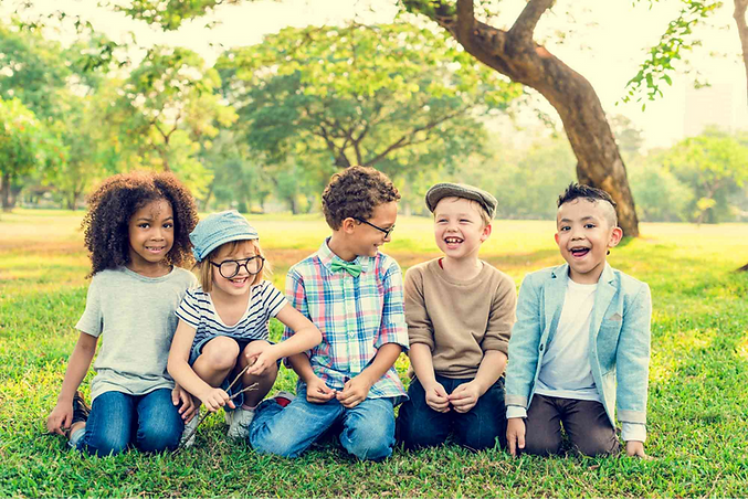 Kids-op-gras-sml_edited_edited.png