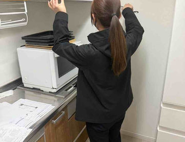 工務部の研修で現場確認を行う様子