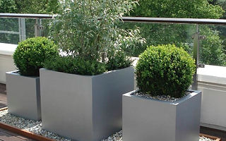 plant pot on a stand Large Pallas Planter