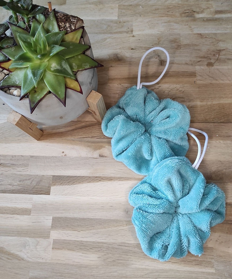 Miniature : Fleur de douche bleu lagon