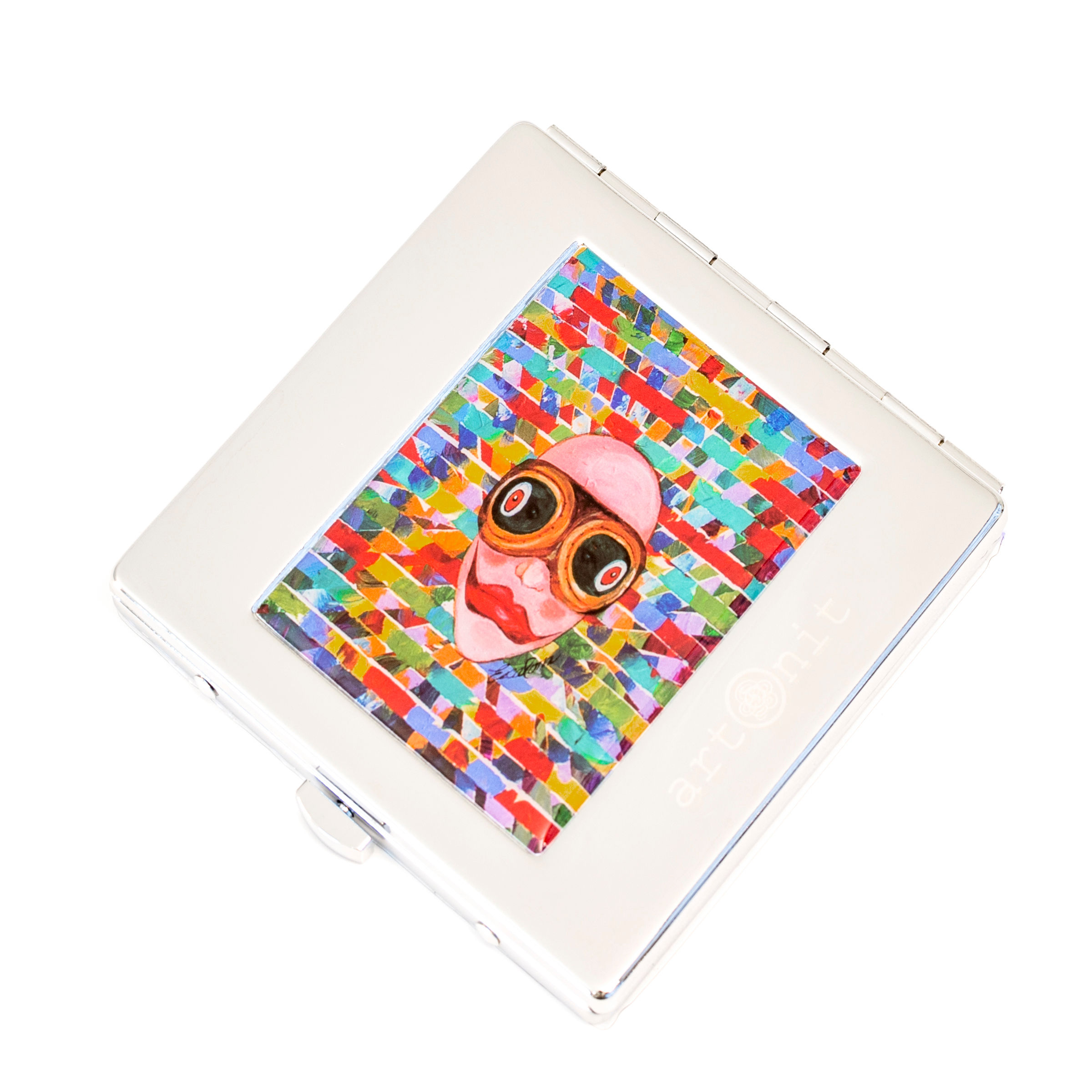 Refillable artsy compact