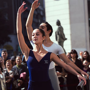 El Teatro Municipal de Santiago celebra el Día Internacional de la Danza con una intervención abierta a la comunidad