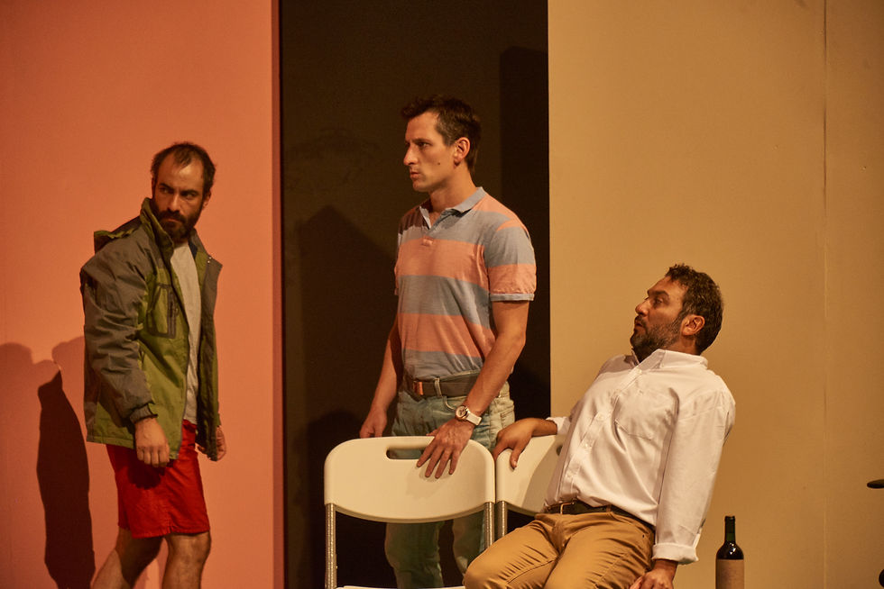 Donde viven los bárbaros en Teatro Finis Terrae: Con Gabriel Cañas y Gabriel Urzúa vuelve obra que consagró a BONOBO