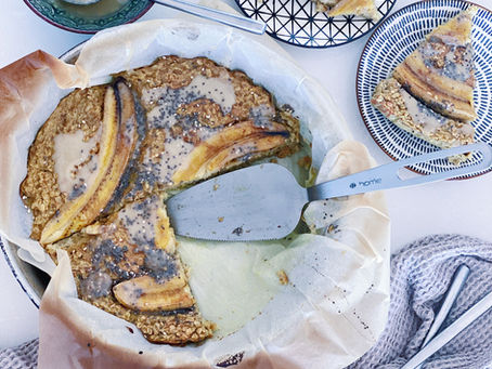 FRUKOSTROMANS - Baked oat med banan