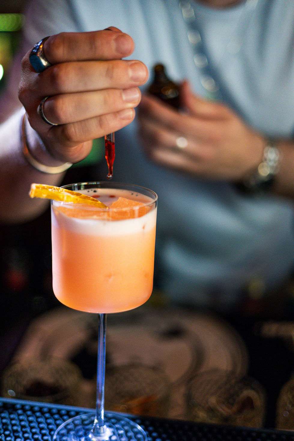 Editorial bar photography in Cologne for Delight Guide