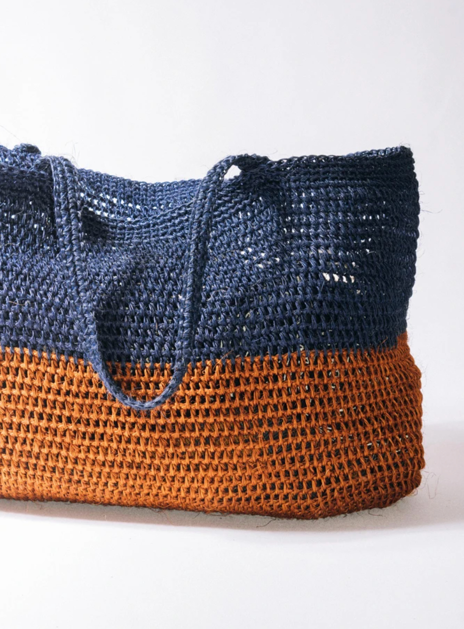 Thumbnail: Fique Tote - Copper / Dark Blue