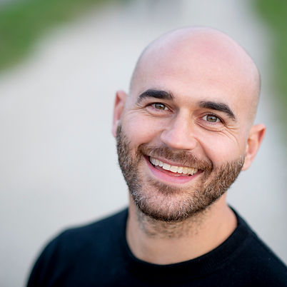 GIULIO CANESTRELLI PRIMO PIANO COLORE (1).jpg