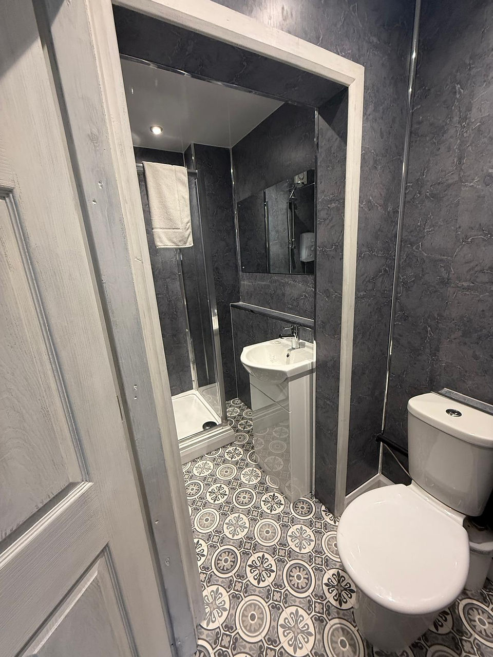 Bathroom in Room 4
