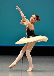 平山真彩 恵.jpg