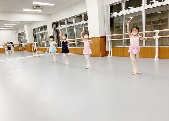 キッズクラス ballet atelier lumiere