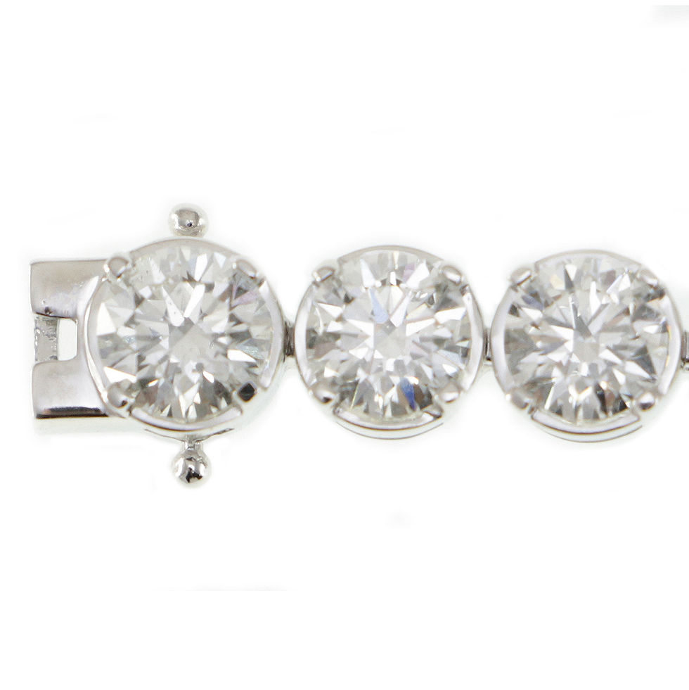 Thumbnail: White Gold Classic Tennis Diamond Bracelet