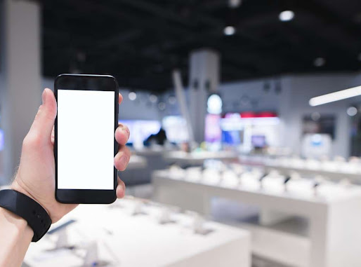 Why is Apple opening stores in India?