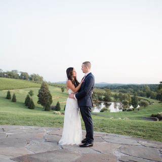 Newlywed couple at Stone Tower Winery in Leesburg, Virginia
