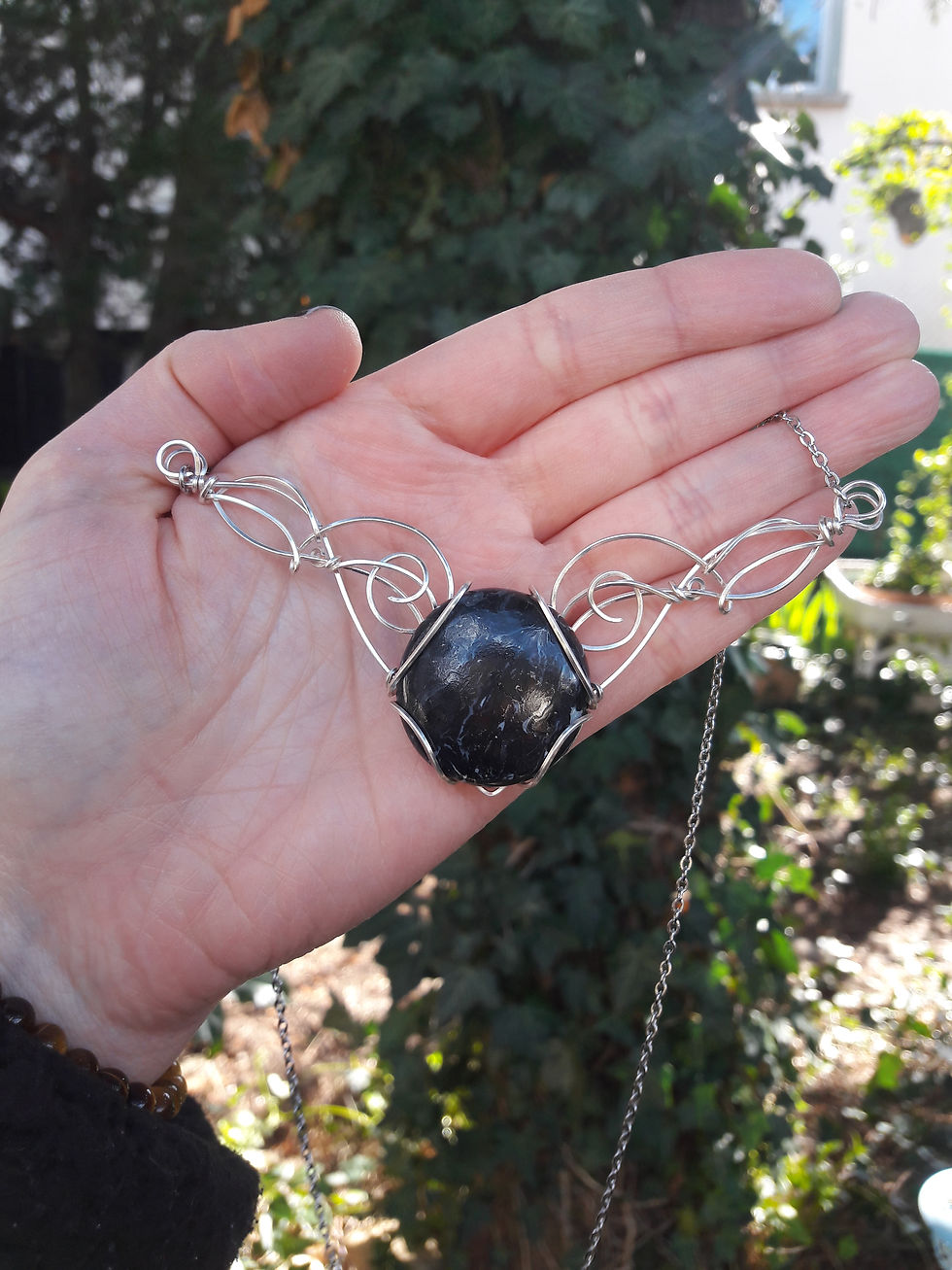 Miniature : Lune noire