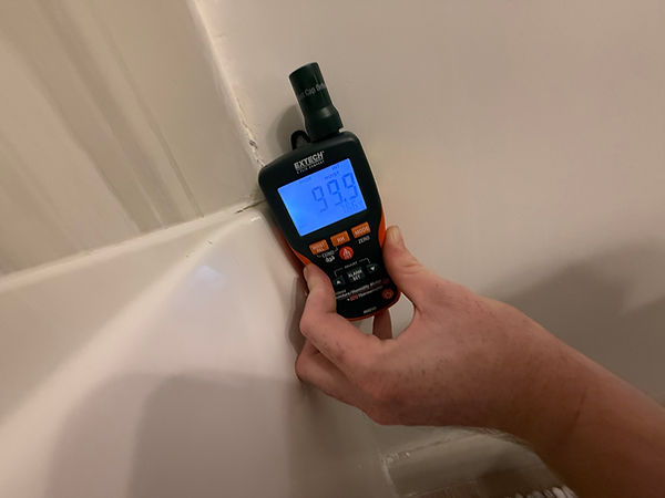 01-moisture-meter.jpg