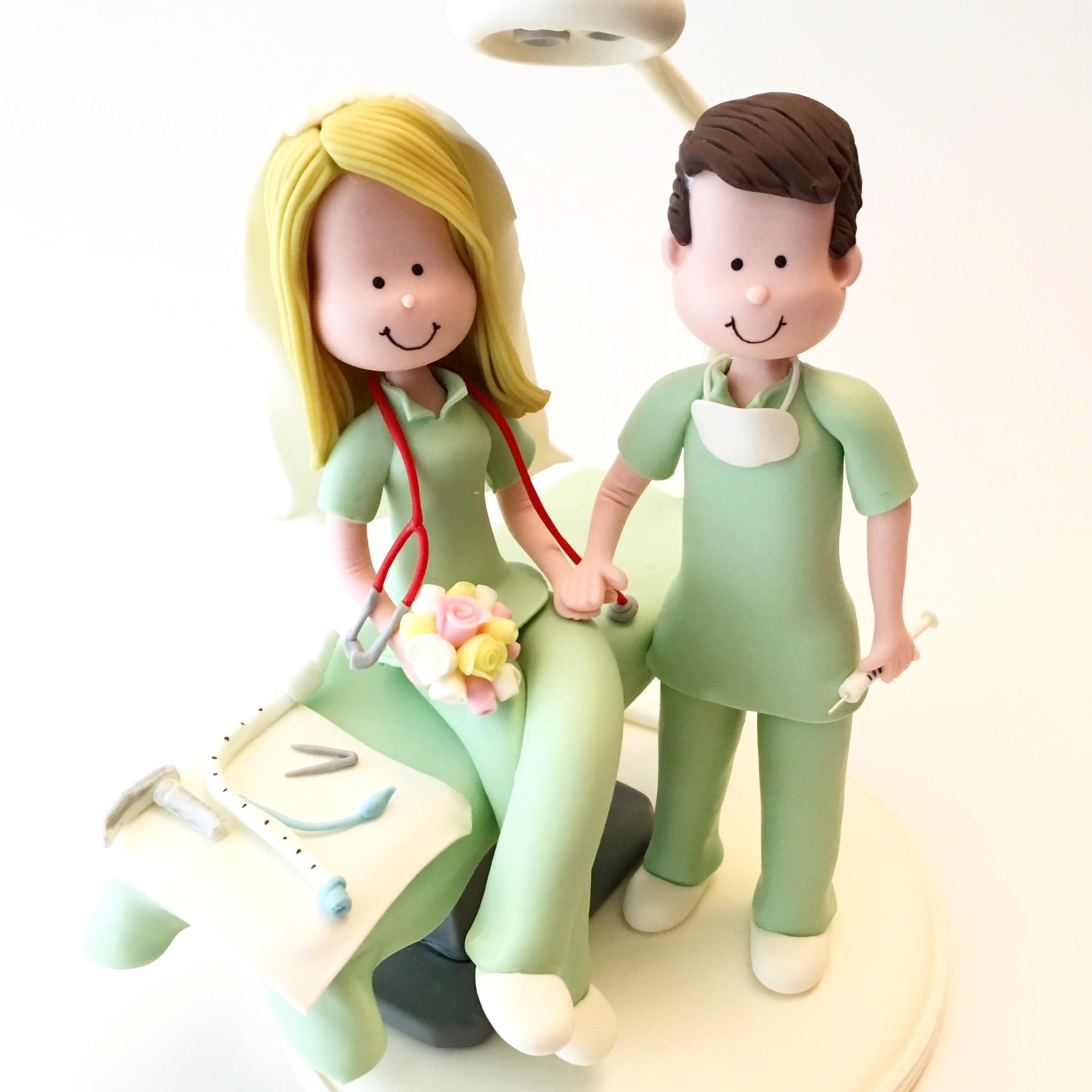 wedding-cake-topper-doctors2