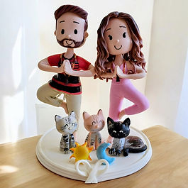 Topo de bolo para casais espirituais e zen. Feito à mão e personalizado para um casamento único.