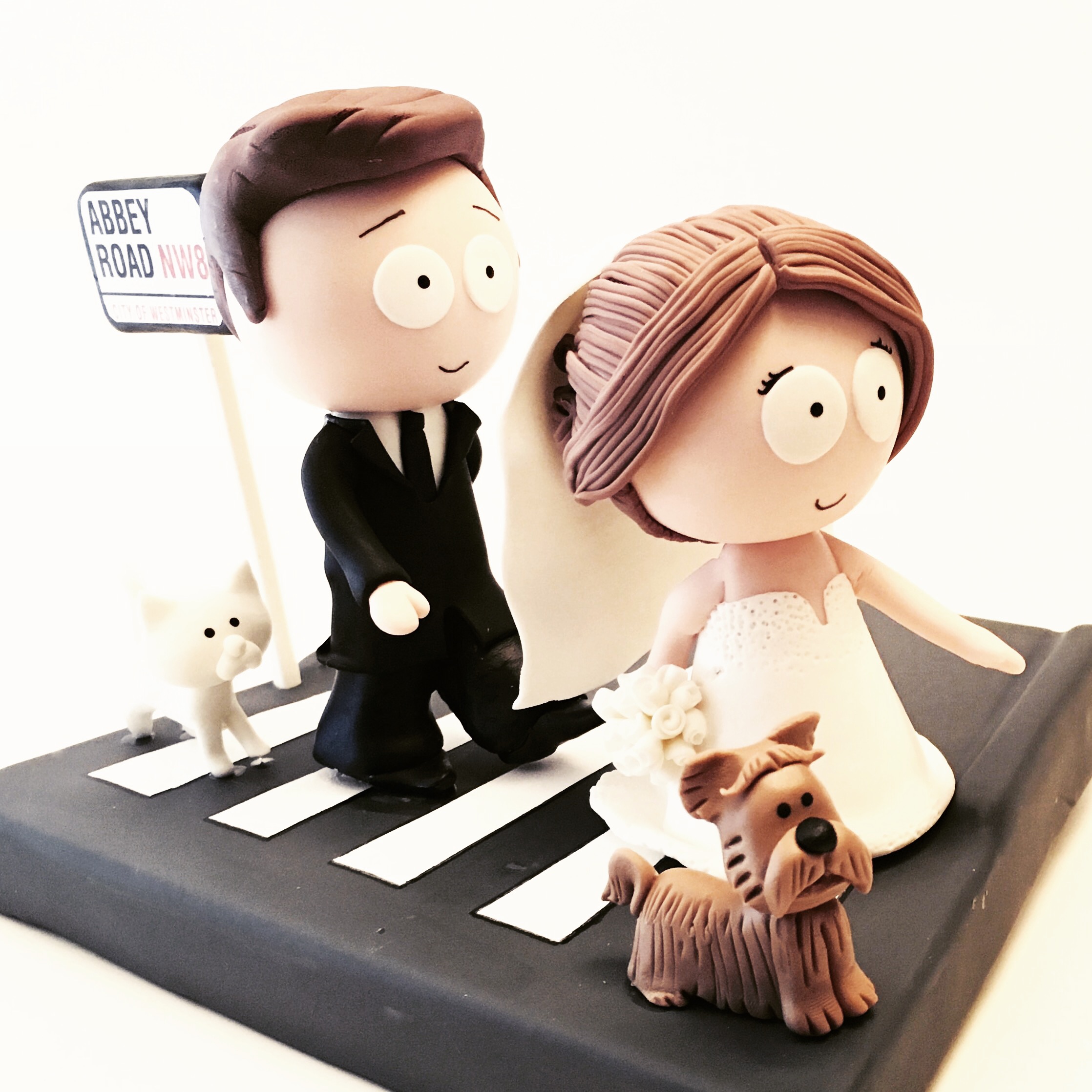 wedding-cake-topper-southstyle-abbey-road-beatles